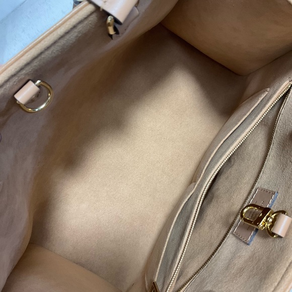 Sold Louis Vuitton OntheGo Mm Biicolor Arizona Beige - Picture 12 of 16